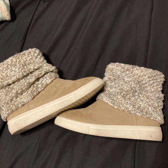 Boots - Picture 2 of 2